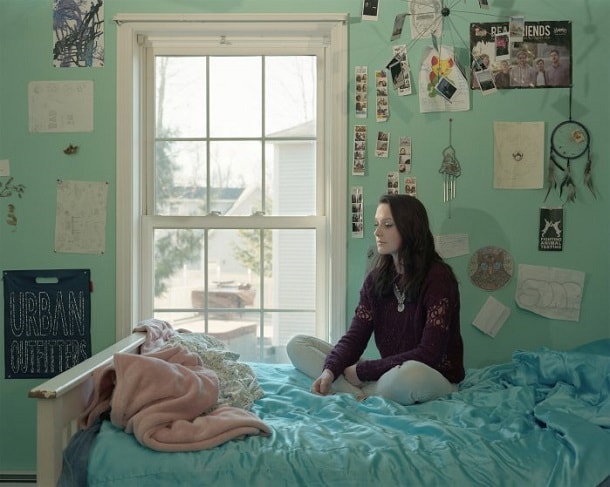 светлая комната в голубом тоне